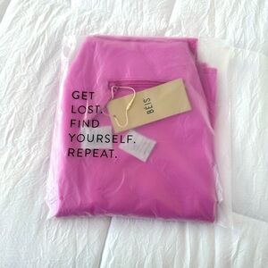 BÉIS Berry Carry-On Luggage Cover NWT